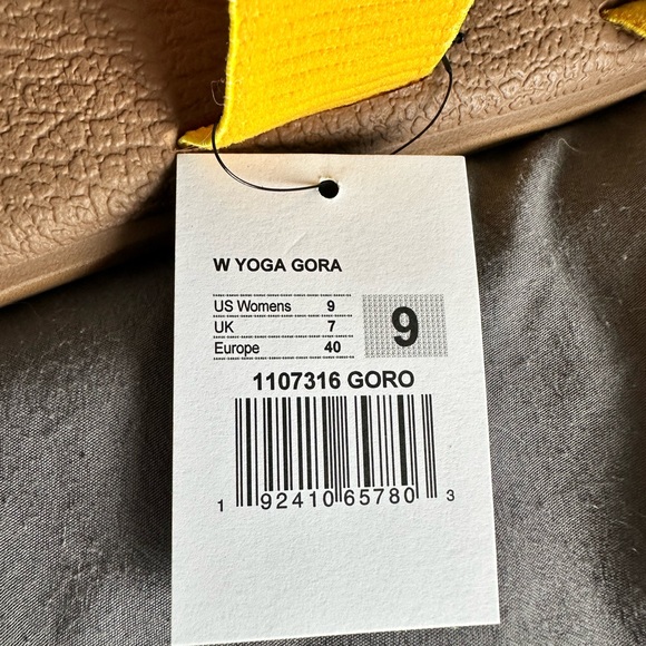 Sanuks - Picture 2 of 3